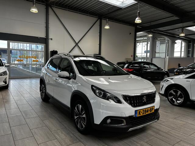 Peugeot 2008 1.2 PureTech 110 pk Allure | Pano | Half leer | Clima | Cruise | 4 seiz banden | Parkeersensoren