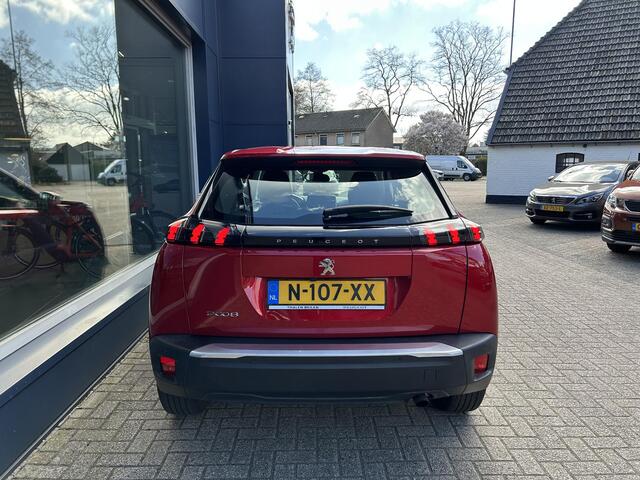 Peugeot 2008 1.2 Turbo 100PK Active Pack | Navigatie Via Telefoon | Stoelverwarming | LED | Lichtmetaal | Camera | Parkeersensoren Achter | Cruise Control | Climate control | LED Dagrijverlichting .