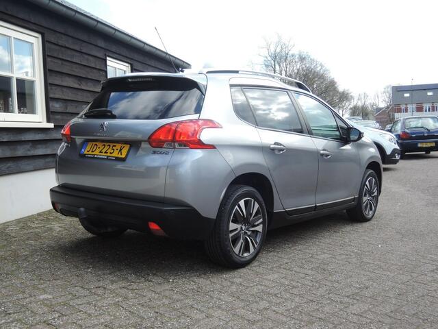 Peugeot 2008 1.2 PURET. BLUE LION