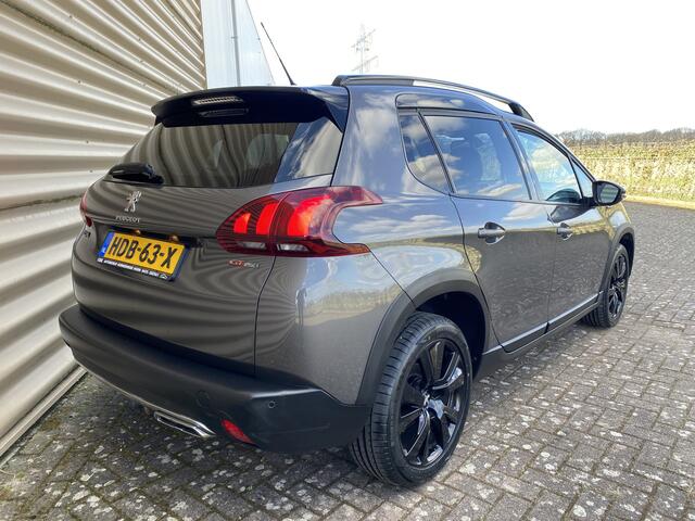 Peugeot 2008 1.2 PureTech GT-Line Automaat | Pano | Apple carplay | trekhaak | camera