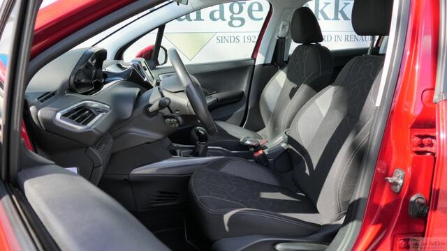Peugeot 2008 PureTech Blue Lion