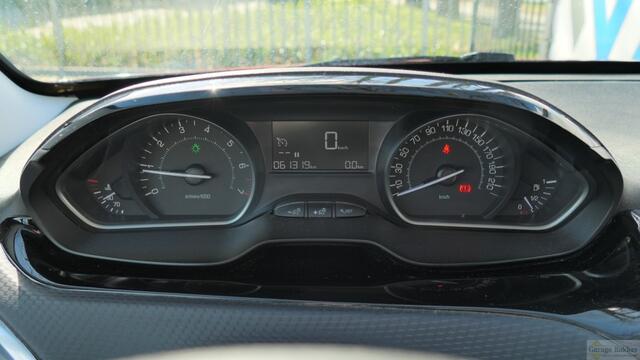 Peugeot 2008 PureTech Blue Lion