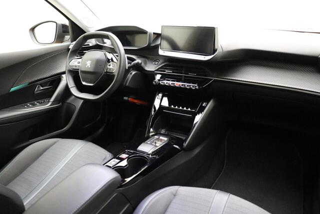 Peugeot 2008 1.2 PureTech Allure Pack 130 PK | 8-Traps Automaat | Camera | Navigatie | Cruise Control | Mirror Screen | Start/Stop | 1e eigenaar | BTW auto
