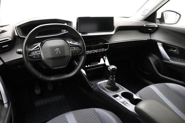 Peugeot 2008 1.2 PureTech Allure 100 PK | Handgeschakeld | Trekhaak | Camera | Cruise Control | Airco | Start/stop | Navigatie | Climate Control | 1e eigenaar