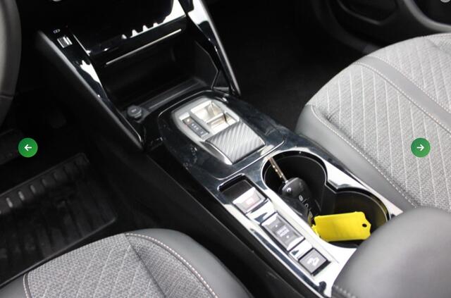 Peugeot 2008 1.2 PureTech 130 Allure Automaat/V+A Camera/ECC/Dodehoek sensor.
