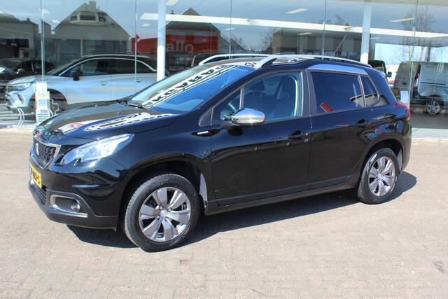 Peugeot 2008 1.2 PureTech Active , Hoge zit Airco , Cruise control ,Trekhaak , Navigatie , Bluetooth Parkeersensoren achter , LED dagrijverlichting