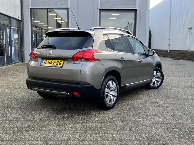Peugeot 2008 1.2 PureTech Allure | Pano-Dak/Trekh./Full Map Navi/Privacy Glass/Clima/Cruise