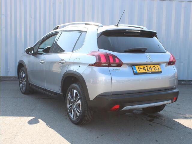 Peugeot 2008 1.2 PureTech GT-Line 130PK Navigatie / Stoelverwarming