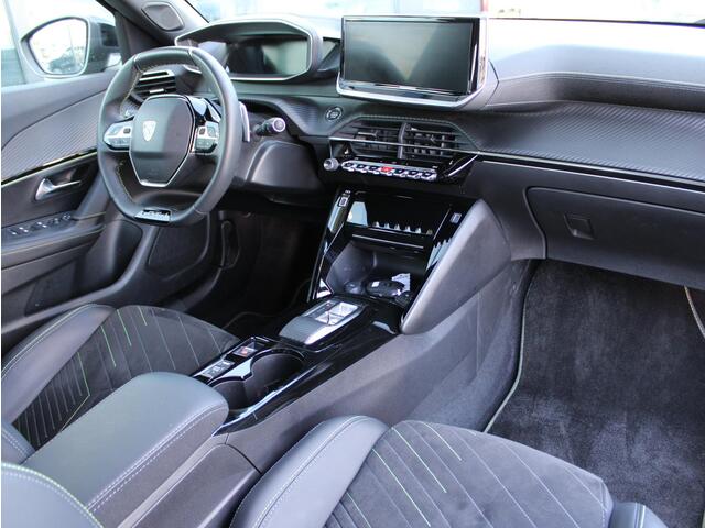 Peugeot 2008 1.2 PureTech 130 GT Automaat | Navi / Camera / Alcantara
