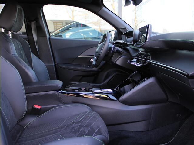 Peugeot 2008 1.2 PureTech 130 GT Automaat | Navi / Camera / Alcantara