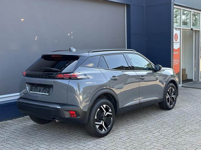 Peugeot 2008 1.2 Turbo 100 PK Allure | Bouwjaar 2025 | Stoelverwarming | Navigatie Via Telefoon | 360 Graden Camera | Keyless Entry /Start | Dode Hoek Detectie | Climate Control | LED Verlichting | Cruise Control Adaptief | 17" Lichtmetalen Velgen | Hoge Zitpositie | 