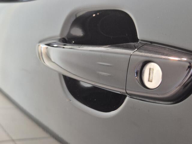 Peugeot 2008 1.2 PureTech GT Pack Automaat | Navigatie | Achteruitrijcamera | All Season Banden | Keyless | Apple Carplay/Android Auto |