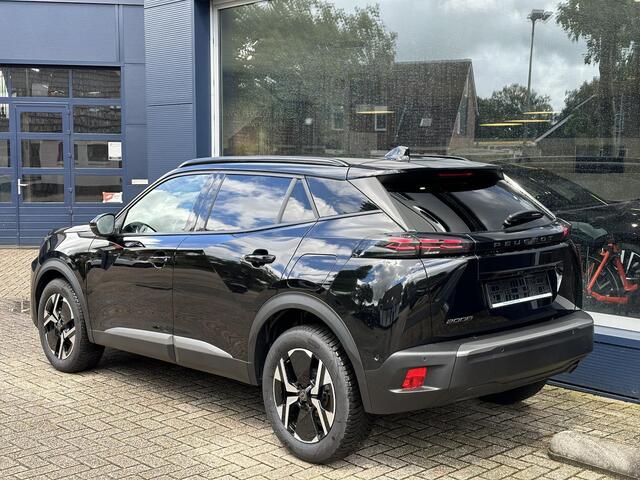 Peugeot 2008 1.2 Turbo 100 PK Allure | Bouwjaar 2025 | Stoelverwarming | Navigatie Via Telefoon | 360 Graden Camera | Keyless Entry /Start | Dode Hoek Detectie | Climate Control | LED Verlichting | Cruise Control Adaptief | 17" Lichtmetalen Velgen | Hoge Zitpositie | 