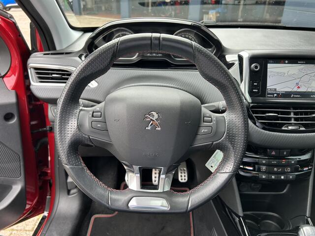 Peugeot 2008 Turbo 110PK GT-line | Navigatie | Climate Control | Panoramadak | 17" Lichtmetalen Velgen | Camera | All Season Banden | Parkeersensoren | Half Lederen Bekleding | LED Dagrijverlichting