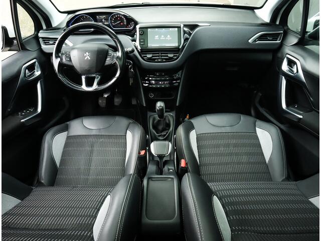 Peugeot 2008 1.2 PureTech Allure, (111 PK) Dealer-Onderh. BOVAG-Garantie. NL-Auto. Panoramadak, Navigatie/Apple-Carplay/Android-Auto, Achteruitrijcamera, DAB, Parkeersensoren, DAB, Parelmoer, Privacy-Glas, Airco/Climate, NL-Auto