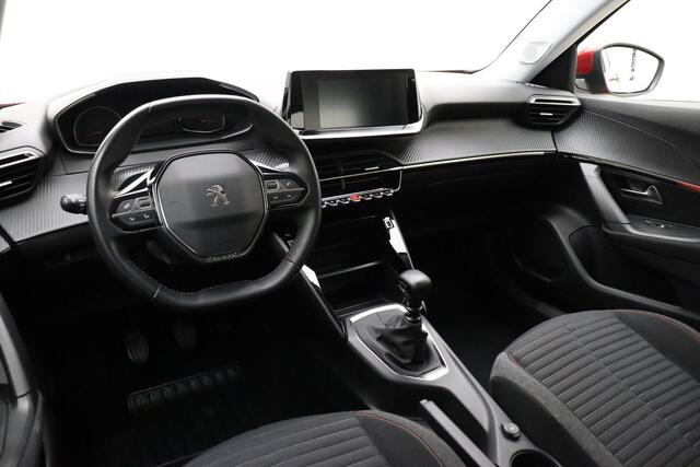 Peugeot 2008 1.2 Active 100 Pk | Navigatie | Cruise Control | Airco | Parkeersensoren Achter | Lage Km-Stand | BTW Auto | Multifunctioneel Stuurwiel