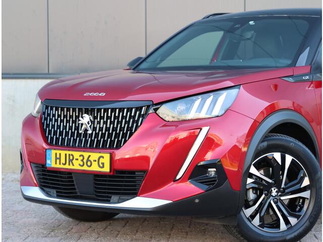 Peugeot 2008 1.2 130PK GT | Camera | Navigatie | 17''LMV | Cruise Control | Climate Control | AppleCarPlay/AndroidAuto | TwoTone |