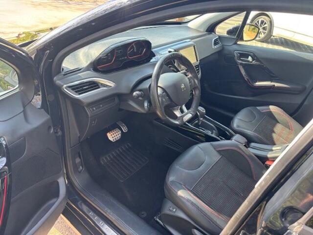 Peugeot 2008 1.2 PURETECH GT-LINE Automaat