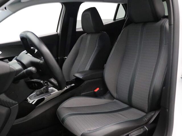 Peugeot 2008 100pk PureTech Allure Pack Camera | Climate | Cruise | Navi | Parksens. a. | Trekhaak