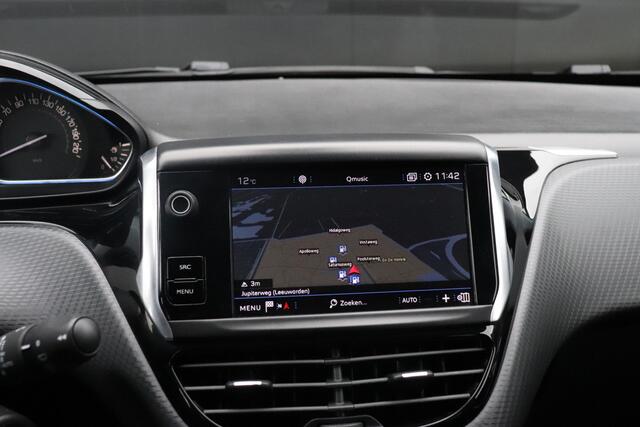 Peugeot 2008 1.2 PureTech Allure | AUTOMAAT| 17-INCH | STOELVERW. | PDC | CRUISE | NAVI |