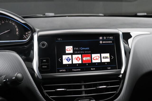 Peugeot 2008 1.2 PureTech Allure | AUTOMAAT| 17-INCH | STOELVERW. | PDC | CRUISE | NAVI |