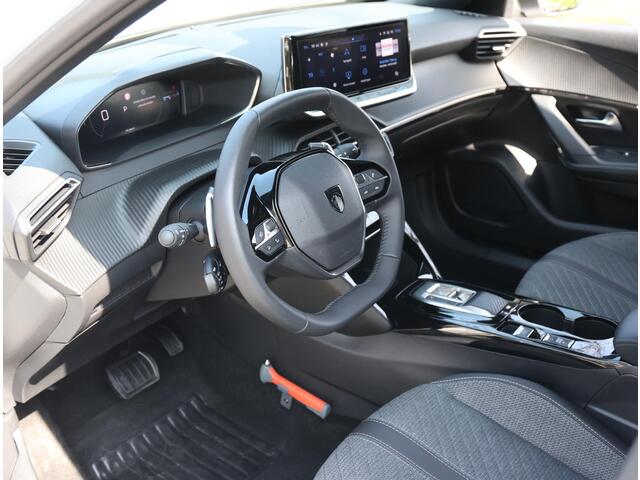Peugeot 2008 1.2 130PK Allure | Camera | Climate Control | Navigatie | Cruise Control | LMV | AppleCarPlay/AndroidAuto |