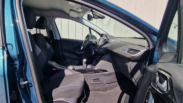 Peugeot 2008 1.2 PureTech Signature