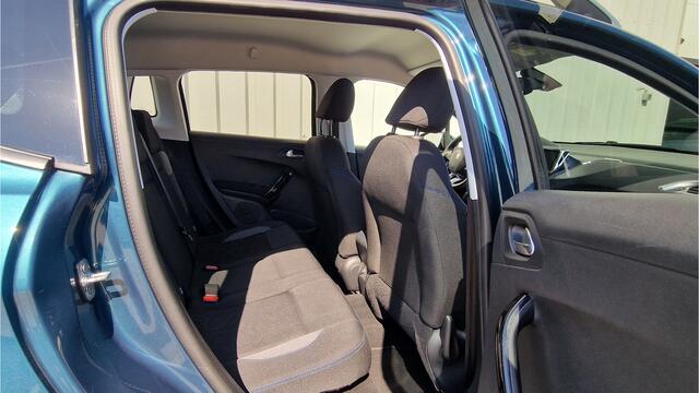 Peugeot 2008 1.2 PureTech Signature