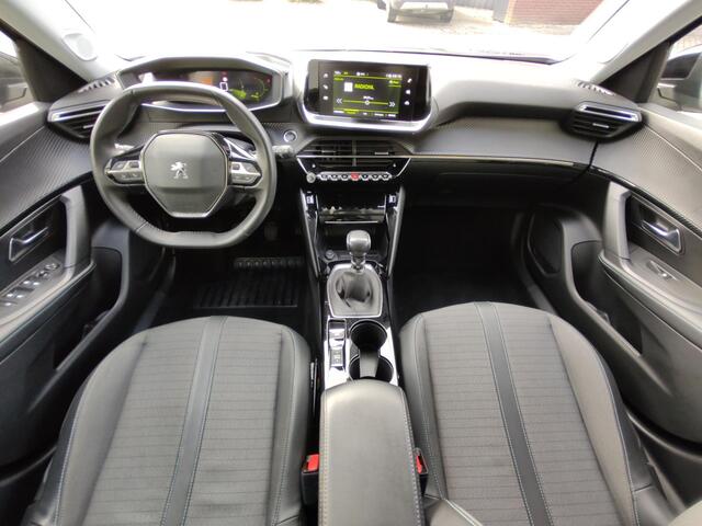 Peugeot 2008 1.2 PureTech Allure Navigatie-Carplay Led 360-Camera Stoelverwarming Keyless