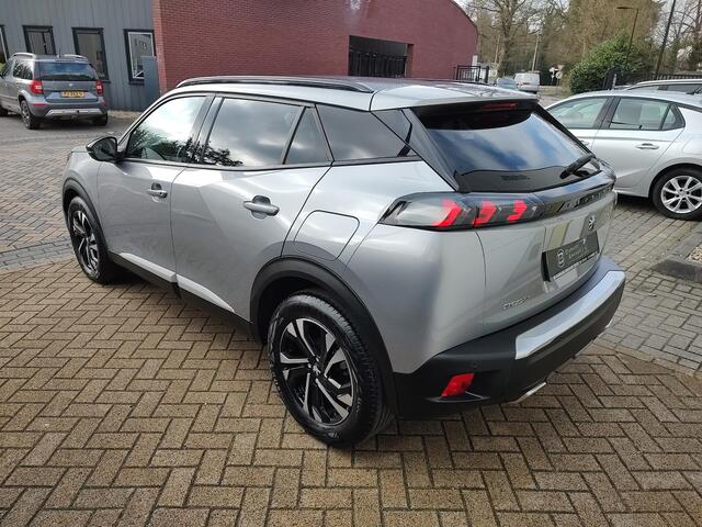 Peugeot 2008 1.2 PureTech Allure Navigatie-Carplay Led 360-Camera Stoelverwarming Keyless