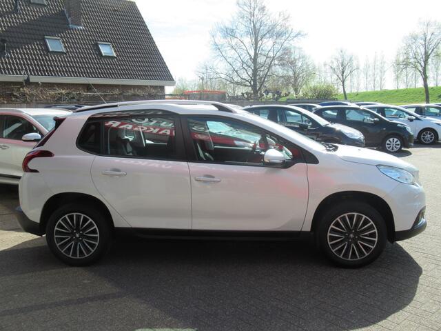 Peugeot 2008 1.2 PureTech Allure | Airco | Navigatie | Bluetooth | Incl. Garantie | Cruise control |
