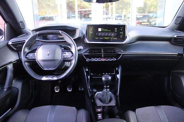 Peugeot 2008 1.2 130PK GT-LINE | NAVIGATIE 10" TOUCHSCREEN | APPLE CARPLAY/ANDROID AUTO | FULL LED KOPLAMPEN | ACHTERUITRIJ CAMERA | CRUISE CONTROL | CLIMATE CONTROL | DODEHOEK BEWAKING | DAB+ RADIO | PARKEERSENSOREN VOOR EN ACHTER |