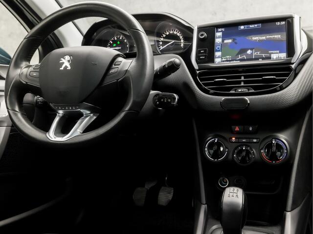 Peugeot 2008 1.2 PureTech Sport (PANORAMADAK, APPLE CARPLAY, NAVIGATIE, LM VELGEN, SPORTSTOELEN, CRUISE, XENON, NIEUWE APK, NIEUWSTAAT)