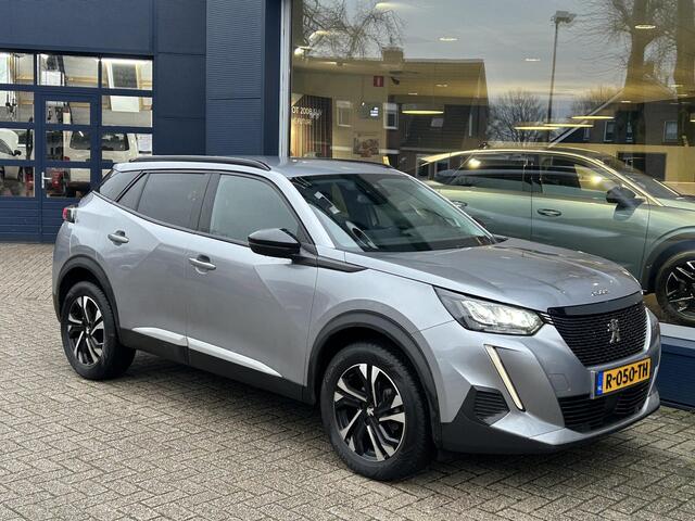Peugeot 2008 1.2 Turbo 130PK Allure Pack | Automaat | Navigatie via telefoon | 3D Virtual Cockpit | LED Verlichting | Half Lederen Bekleding | Keyless Start | Climate Control | Cruise Control adaptief | 17 Inch Lichtmetalen Velgen |