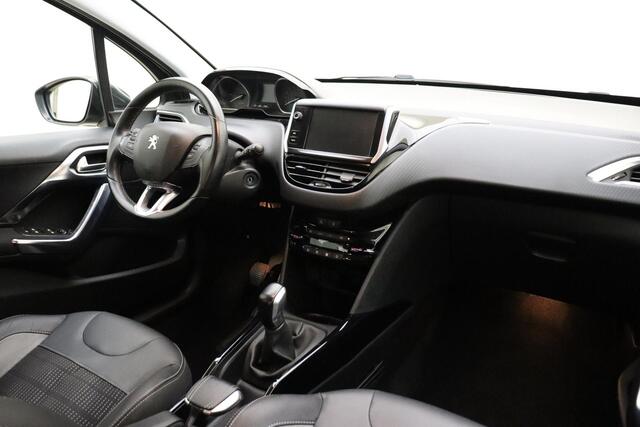 Peugeot 2008 1.2 PureTech Allure 110 PK | Handgeschakeld | Trekhaak | Navigatie | Parkeersensor | Cruise Control | Licht metalen velgen | Climate Control |