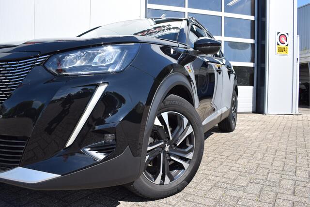 Peugeot 2008 1.2 PureTech Allure Pack | Trekhaak | Camera | Navigatie