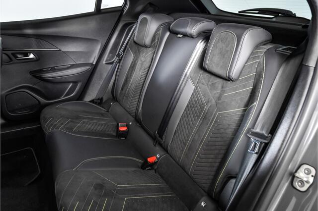 Peugeot 2008 1.2 PureTech 130 PK GT - Automaat | Dig. Cockpit | Adapt. Cruise | Elek. stoel | Stoelverw. | PDC | Camera | NAV+App. Connect | Auto. Airco | LM 17"| 6653