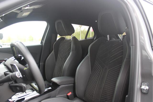 Peugeot 2008 1.2 130PK AUTOMAAT GT | NAVIGATIE | FULL LED KOPLAMPEN | DRAADLOZE APPLE CARPLAY/ANDROID AUTO | ADAPTIVE CRUISE CONTROL | CAMERA VOOR + ACHTER | CLIMATE CONTROL | LICHTMETALEN VELGEN 17" | KEYLESS ENTRY/START | DAB+ RADIO | ALCANTARA/LEDEREN BEKLEDING | E