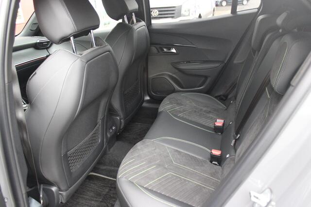 Peugeot 2008 1.2 130PK AUTOMAAT GT | NAVIGATIE | FULL LED KOPLAMPEN | DRAADLOZE APPLE CARPLAY/ANDROID AUTO | ADAPTIVE CRUISE CONTROL | CAMERA VOOR + ACHTER | CLIMATE CONTROL | LICHTMETALEN VELGEN 17" | KEYLESS ENTRY/START | DAB+ RADIO | ALCANTARA/LEDEREN BEKLEDING | E