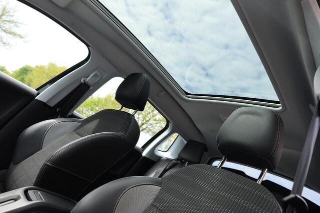 Peugeot 2008 1.2 PureTech Allure PANO CRUISE CLIMA PDC HALFLEER STOELVERWARMING 17"LMV
