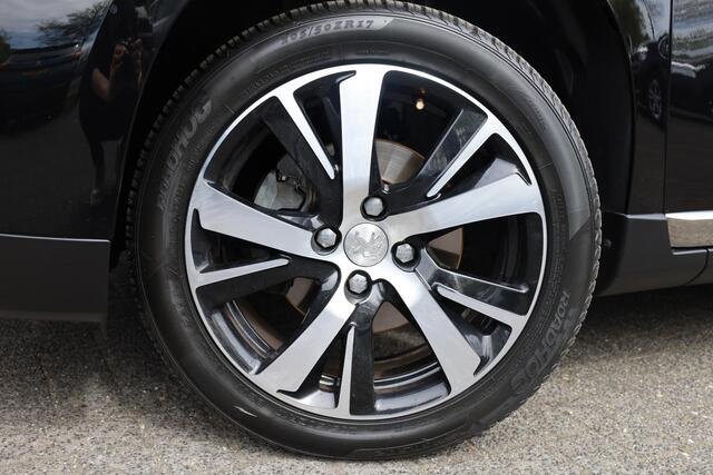 Peugeot 2008 1.2 PureTech Allure PANO CRUISE CLIMA PDC HALFLEER STOELVERWARMING 17"LMV