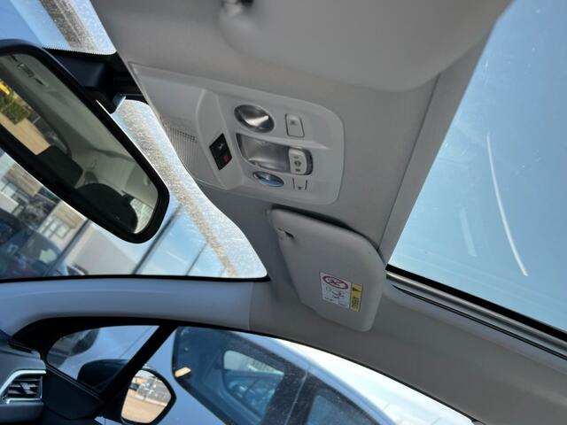 Peugeot 2008 1.2 PureTech Automaat Panoramadak Leer Navi