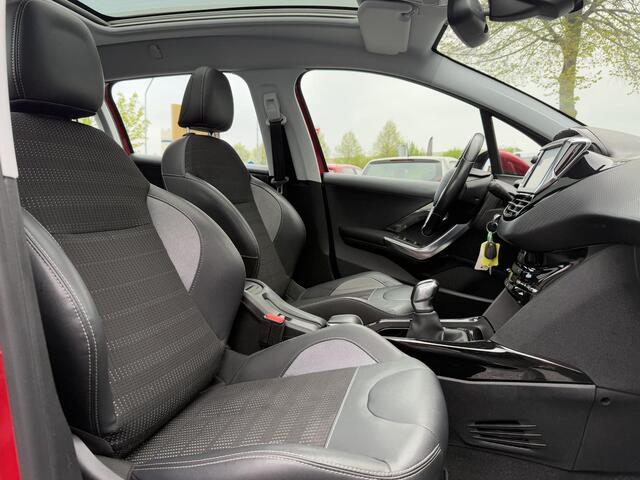 Peugeot 2008 1.2 PureTech GT-line 1e Eigenaar,Navi,Pano,Camera,Clima,Cruise,Halfleder,Stoelverwarming,110pk,PDC,APK tot 08-2025
