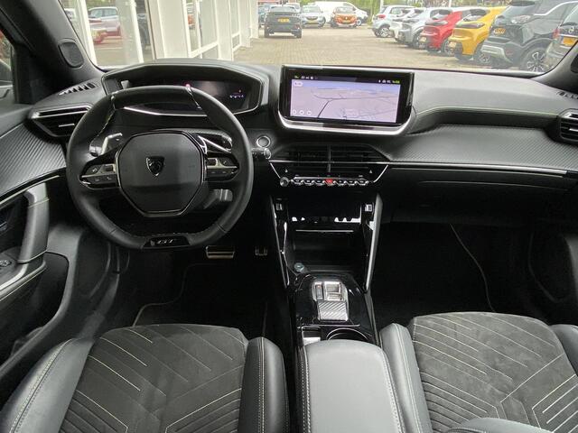 Peugeot 2008 1.2T 130pk Automaat GT | Massagestoel | Camera V+A | Navigatie | Stoelverwarming | Two Tone