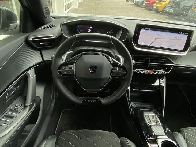 Peugeot 2008 1.2T 130pk Automaat GT | Massagestoel | Camera V+A | Navigatie | Stoelverwarming | Two Tone