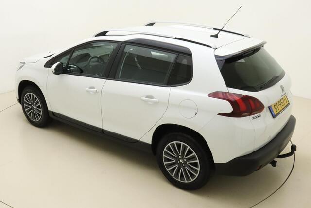 Peugeot 2008 1.2T 110pk Blue Lion Peugeot 2008 1.2 PureTech Blue Lion 110 PK | Trekhaak | Cruise Control | Navigatie | Airco | Parkeersensoren Achter