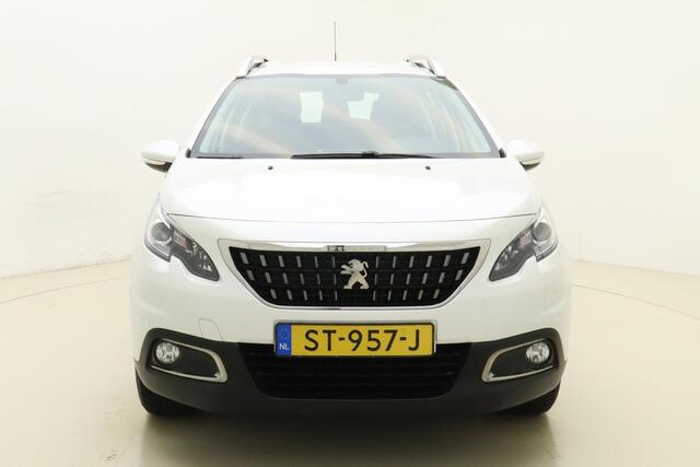 Peugeot 2008 1.2T 110pk Blue Lion Peugeot 2008 1.2 PureTech Blue Lion 110 PK | Trekhaak | Cruise Control | Navigatie | Airco | Parkeersensoren Achter