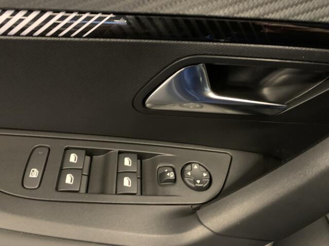 Peugeot 2008 1.2 PureTech 100 Allure Camera voor + achter - Climate Control - Verwarmde stoelen voor