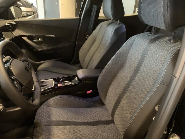 Peugeot 2008 1.2 PureTech 100 Allure Camera voor + achter - Climate control - Verwarmde stoelen voor