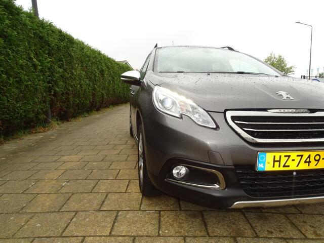 Peugeot 2008 1.2 ALLURE-Automaat-Media-Navi-Pdc-Blth-Pano-Clima
